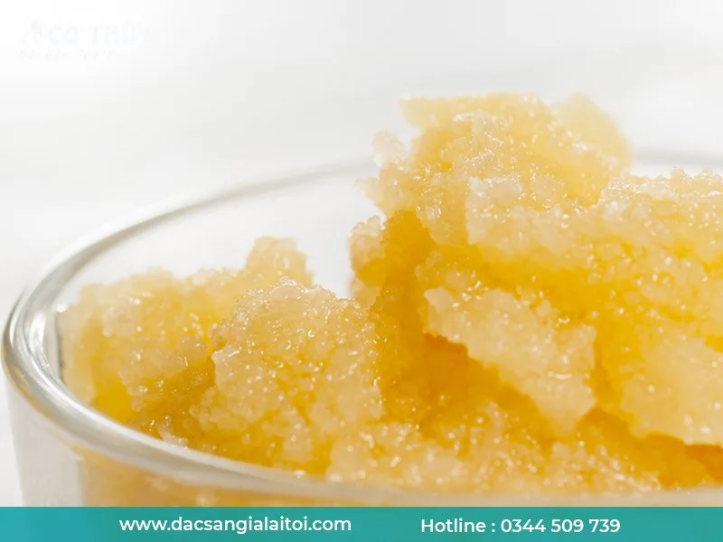 Mật ong giả pha đường bị kết tinh rất cứng và khó tan