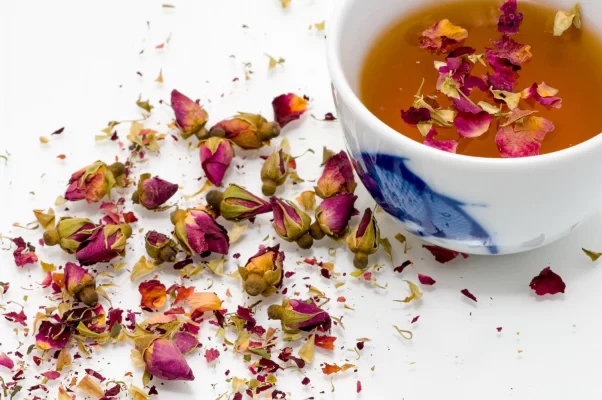 Lợi ích của trà hoa hồng đối với cơ thể