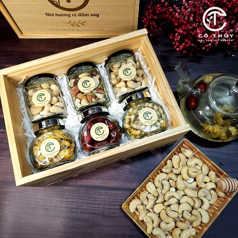 Hộp Gỗ - Set Quà Hạt Dinh Dưỡng (Hạt điều, Granola) Kèm 4 Trà Thảo Mộc 