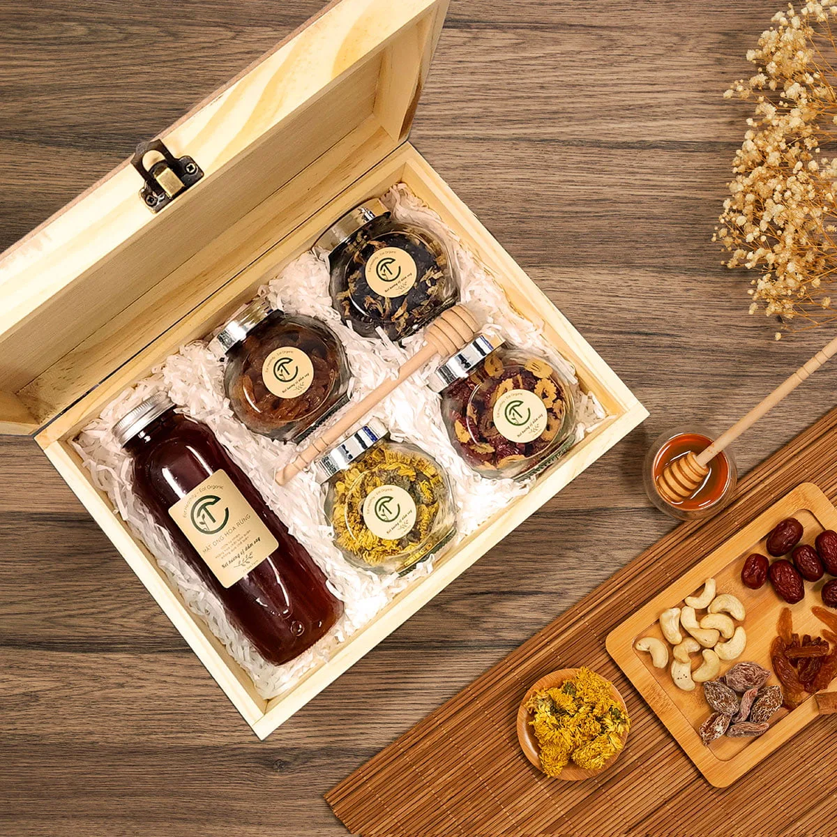 Vận chuyển set trà – bánh phục vụ sự kiện từ TP.HCM đi các khu công nghiệp