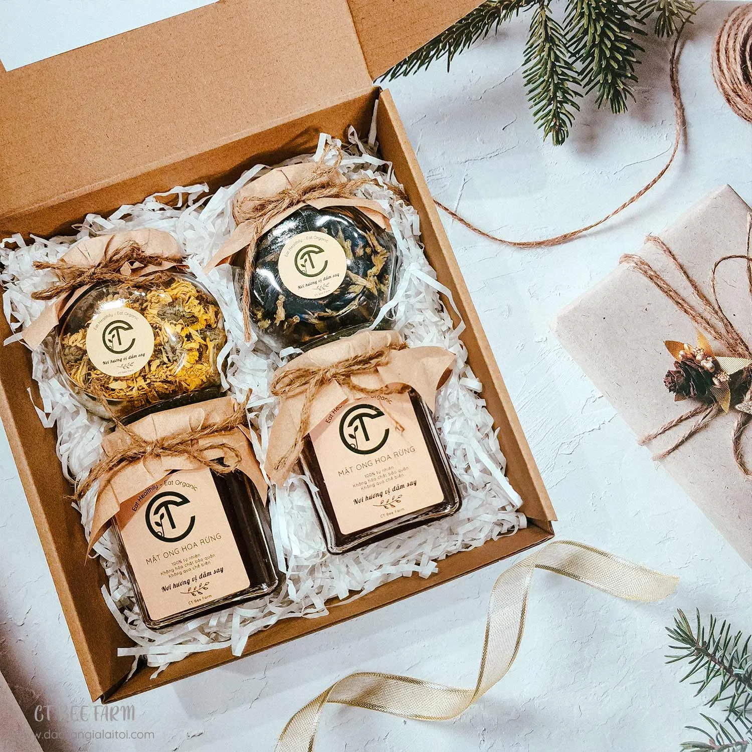 Set Quà Tặng Thầy Cô 20/11 - CT BEE FARM Set Quà Tặng Thầy Cô 20/11 - CT BEE FARM