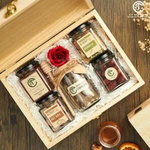 [.] Set Quà Hộp Gỗ CTG351 (Trà hoa, mật ong, bánh và hạt)