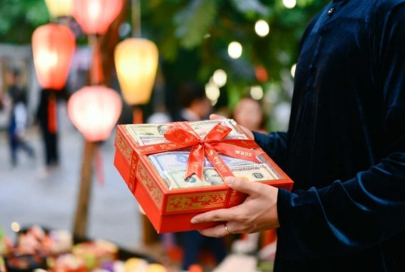 Tại Sao Món Quà Tết Cần Được Gói Bằng Cả Tấm Lòng? Tại Sao Món Quà Tết Cần Được Gói Bằng Cả Tấm Lòng?