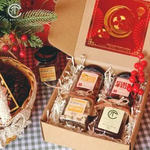 Set quà biếu tết 2026 Vị Nhà với Trà, Mứt, Mật CTG405